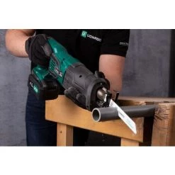VONROC Säbelsäge VPower 20V, 4.0 Ah – Komplettset Mit 1x 4.0Ah Akku, Schnellladegerät, Sägeblättern Und Aufbewahrungstasche 9 VONROC Säbelsäge VPower 20V, 4.0 Ah – Komplettset Mit 1x 4.0Ah Akku, Schnellladegerät, Sägeblättern Und Aufbewahrungstasche -Elektrosägen Verkäufe 2022 15540458 3