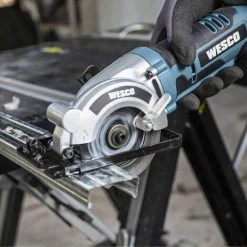 WESCOTOOLS Akku Mini Kreissäge, WESCO 18V 2,0Ah Akku Mini Handkreissäge Mit 24T 85 Mm TCT Sägeblatt, Schnitttiefe 0-27 Mm (90 °), 2300 U/min,mit Akku, Ladegerät Und Vakuumadapter/DEWS2978 -Elektrosägen Verkäufe 2022 39582387 5