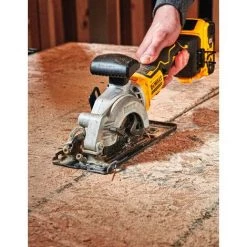 Handkreissäge DeWALT DCS571P2T (2 X 5,0 Ah + DCB115 + TSTAK II) 9 Handkreissäge DeWALT DCS571P2T (2 X 5,0 Ah + DCB115 + TSTAK II) -Elektrosägen Verkäufe 2022 43135984 3