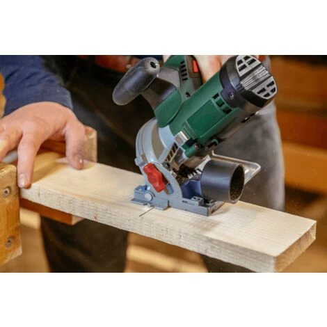 Bosch Akku Mini Handkreissäge UniversalCirc 12 (1 Akku, 12 Volt System, Schnitttiefenbereich Bei 90°: 0 - 26 Mm) 6 Bosch Akku Mini Handkreissäge UniversalCirc 12 (1 Akku, 12 Volt System, Schnitttiefenbereich Bei 90°: 0 - 26 Mm) – Bild 4