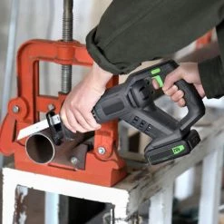 HAPPYSHOPPING 20V Akku-Säbelsäge Variable Geschwindigkeit 3000SPM Elektrohandsäge Mit 2.0Ah Akku Schnellladegerät 5 Stück 6-Zoll-Sägeblatt Zum Schneiden Von Holz PVC-Rohr Metall 10 HAPPYSHOPPING 20V Akku-Säbelsäge Variable Geschwindigkeit 3000SPM Elektrohandsäge Mit 2.0Ah Akku Schnellladegerät 5 Stück 6-Zoll-Sägeblatt Zum Schneiden Von Holz PVC-Rohr Metall -Elektrosägen Verkäufe 2022 67153733 4